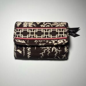 Vera Bradley Brown Wallet Whit Flower Bird Design 8 Card Slots